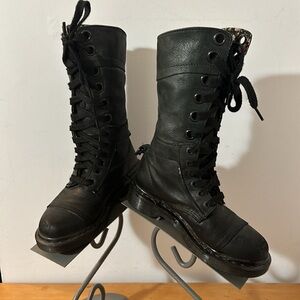 Dr Martin’s lace up leather boots